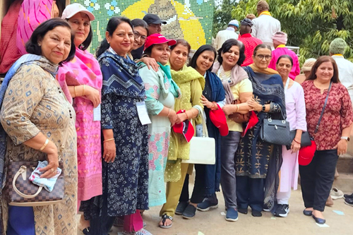 Women Pilgrimage Group Tour Packages